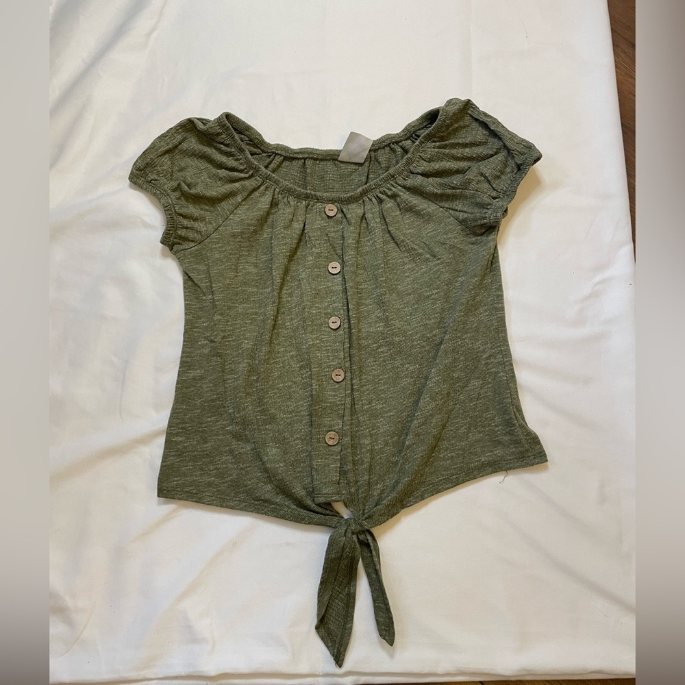 No boundaries size small green blouse